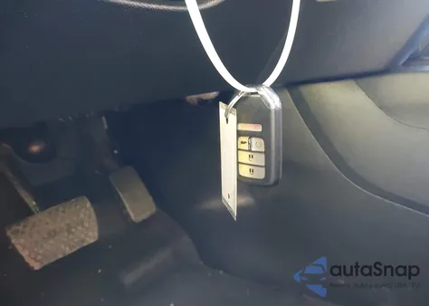 2017 Honda Pilot Touring z USA, uszkodzony, nr VIN 5FNYF6H9XHB010989